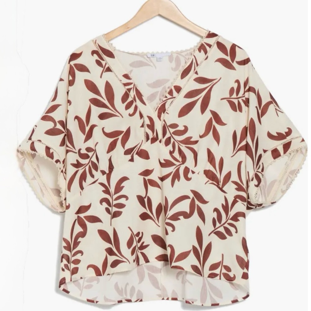 DR2 by Daniel Rainn Lace Trim V-neck Top in Ivory & Brown Leaves Design 2x Plus